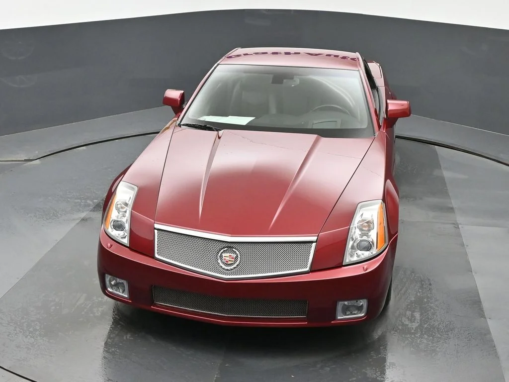 Used 2007 Red Cadillac Base image 25