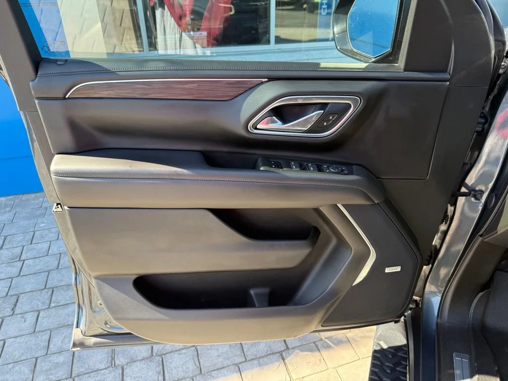 Used 2021 SHADOW GRAY METALLIC Chevrolet Z71 image 32