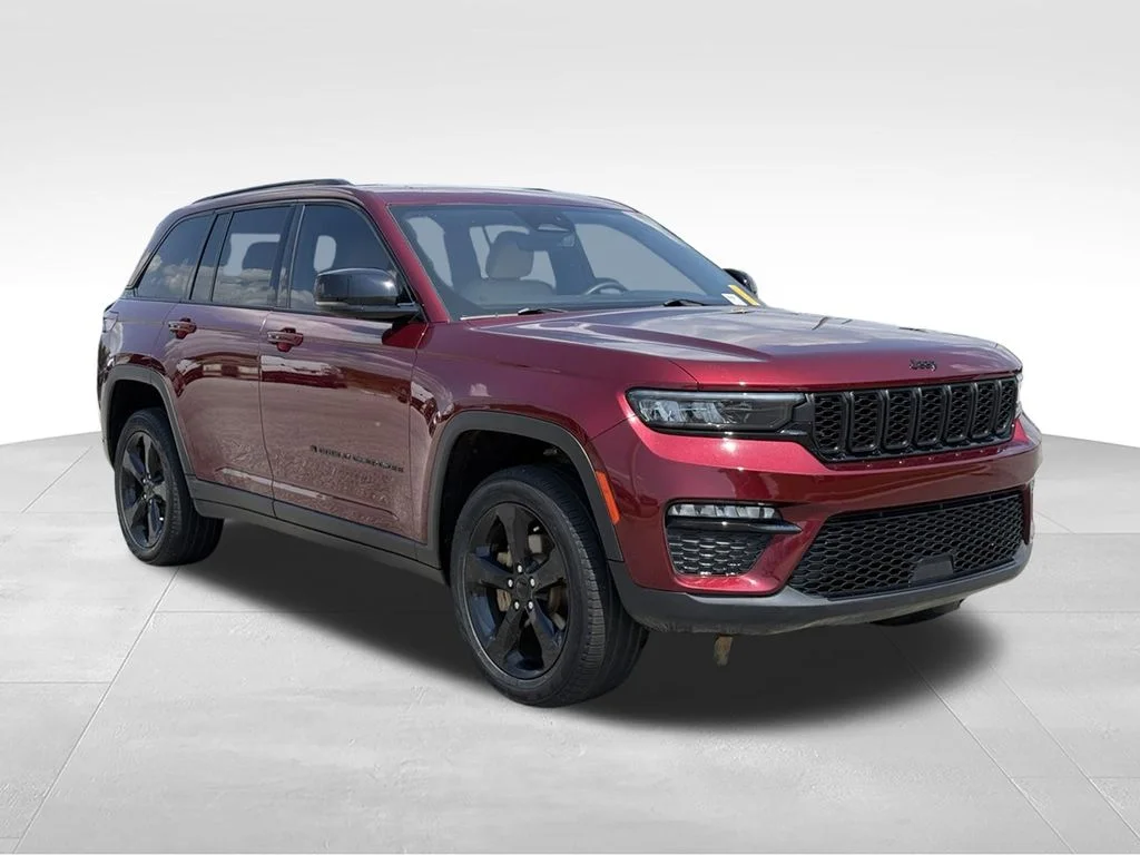 Used 2023 Red Jeep Limited image 29