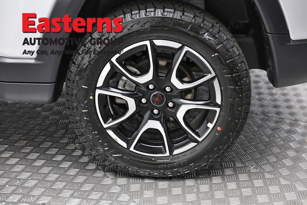 Used 2025 Silver Jeep Trailhawk image 8