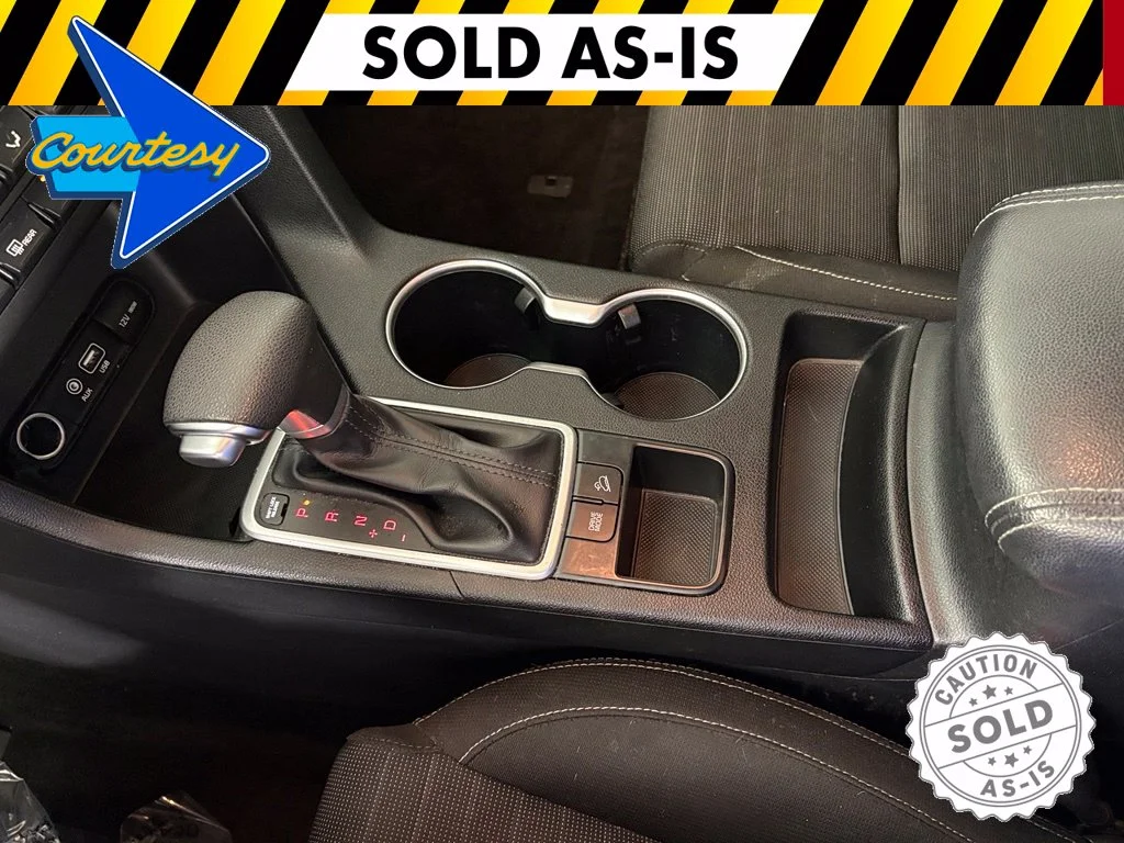 Used 2018 Red Kia LX image 28