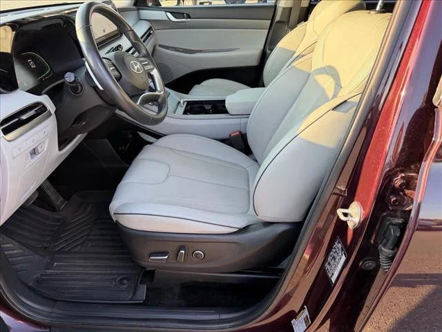 Used 2024 Sierra Burgundy Hyundai SEL 7P image 11