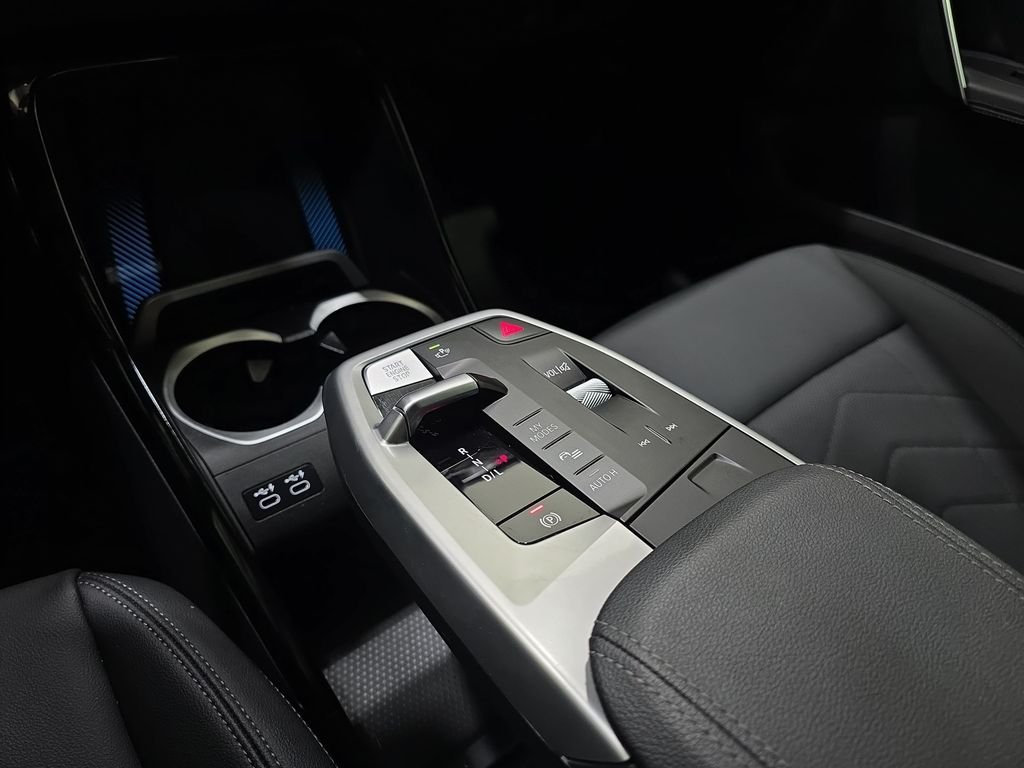 Used 2023 Green BMW xDrive28i image 27