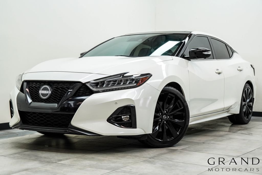 Used 2023 White Nissan SR image 1