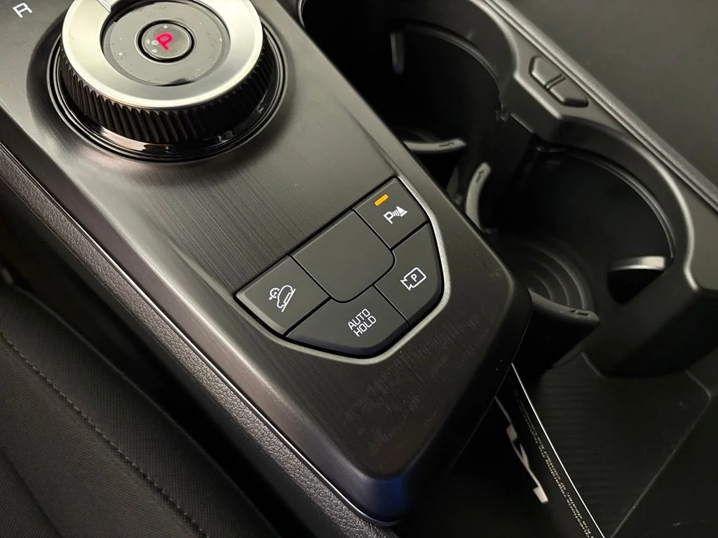 New 2027 Gravity Gray Kia LX image 29