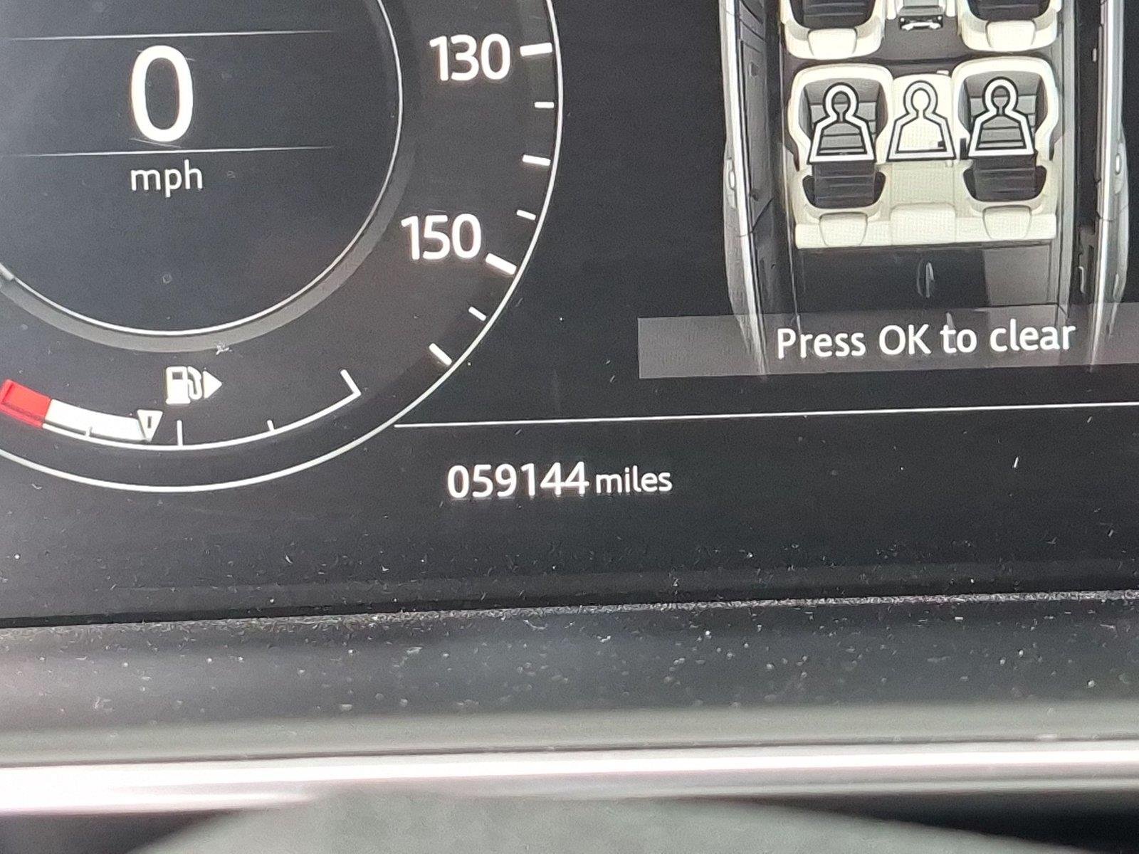 Used 2018 Fuji White Land Rover SE image 22