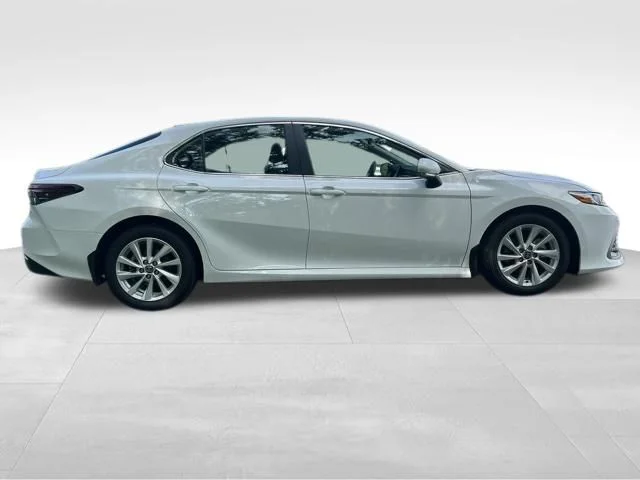 Used 2023 White Toyota LE image 6