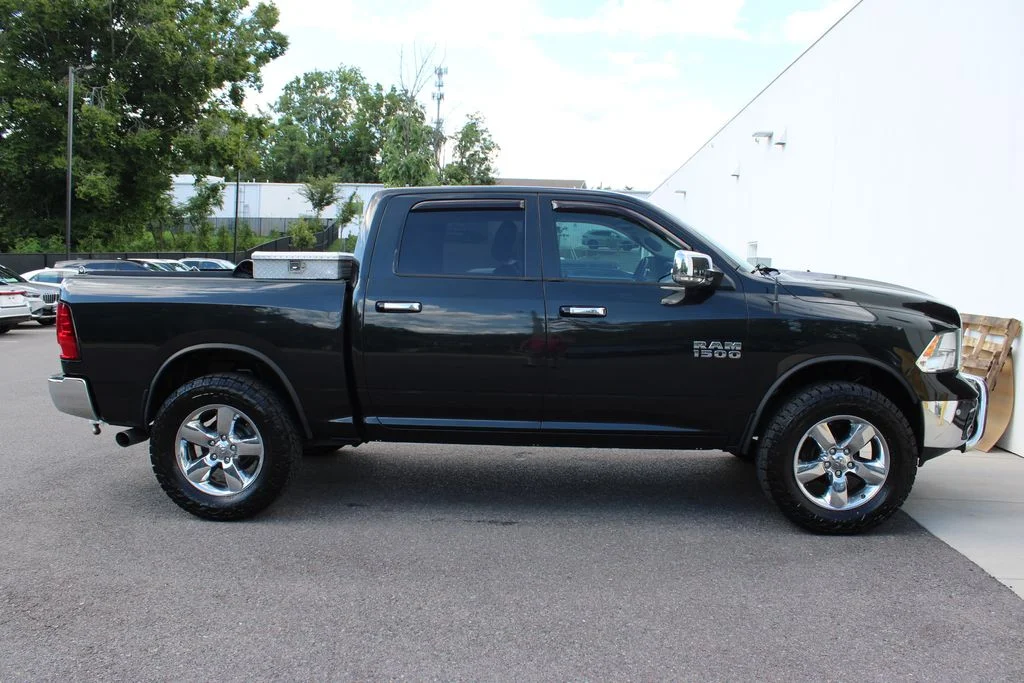 Used 2016 Brilliant Black Crystal Pearlcoat Ram Big Horn image 30