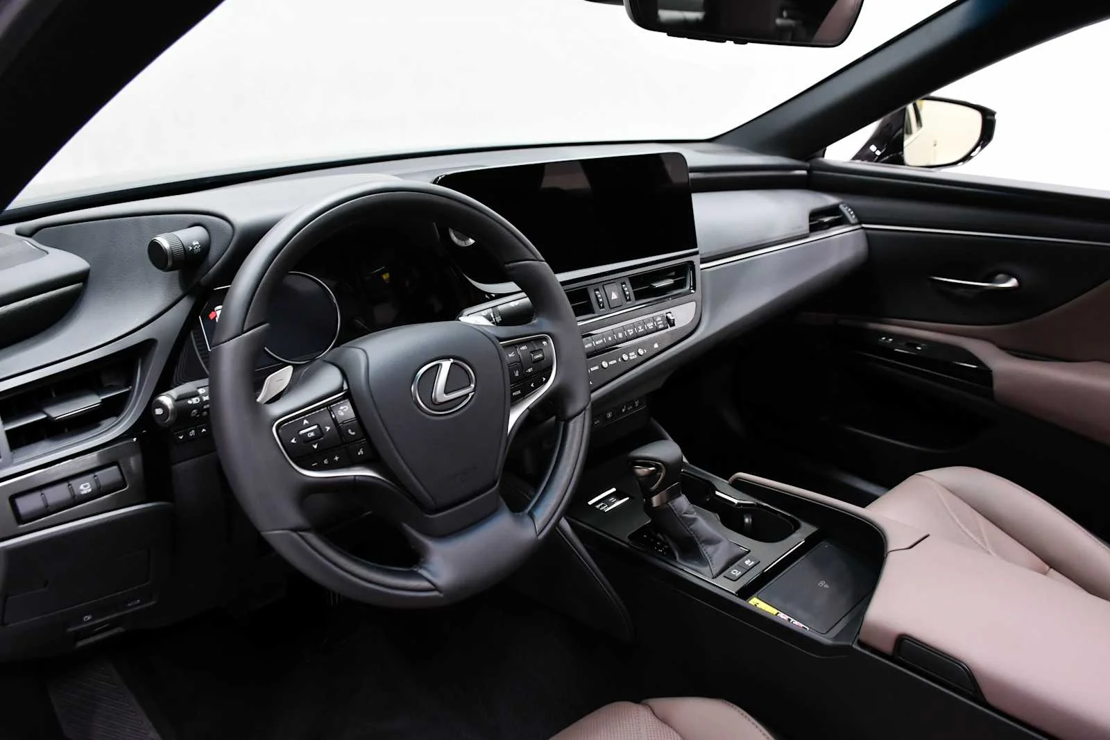 Used 2025 Nightfall Mica Lexus Luxury image 18
