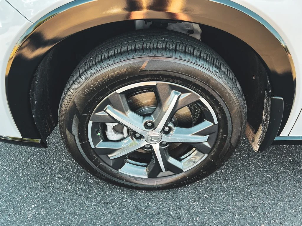 2025 Honda HR-V EX-L - Photo 14