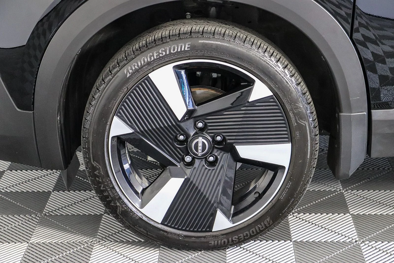 Used 2025 Black Nissan SR image 11