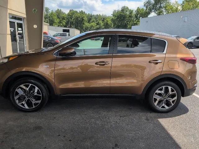 Used 2021 Brown Kia EX image 4