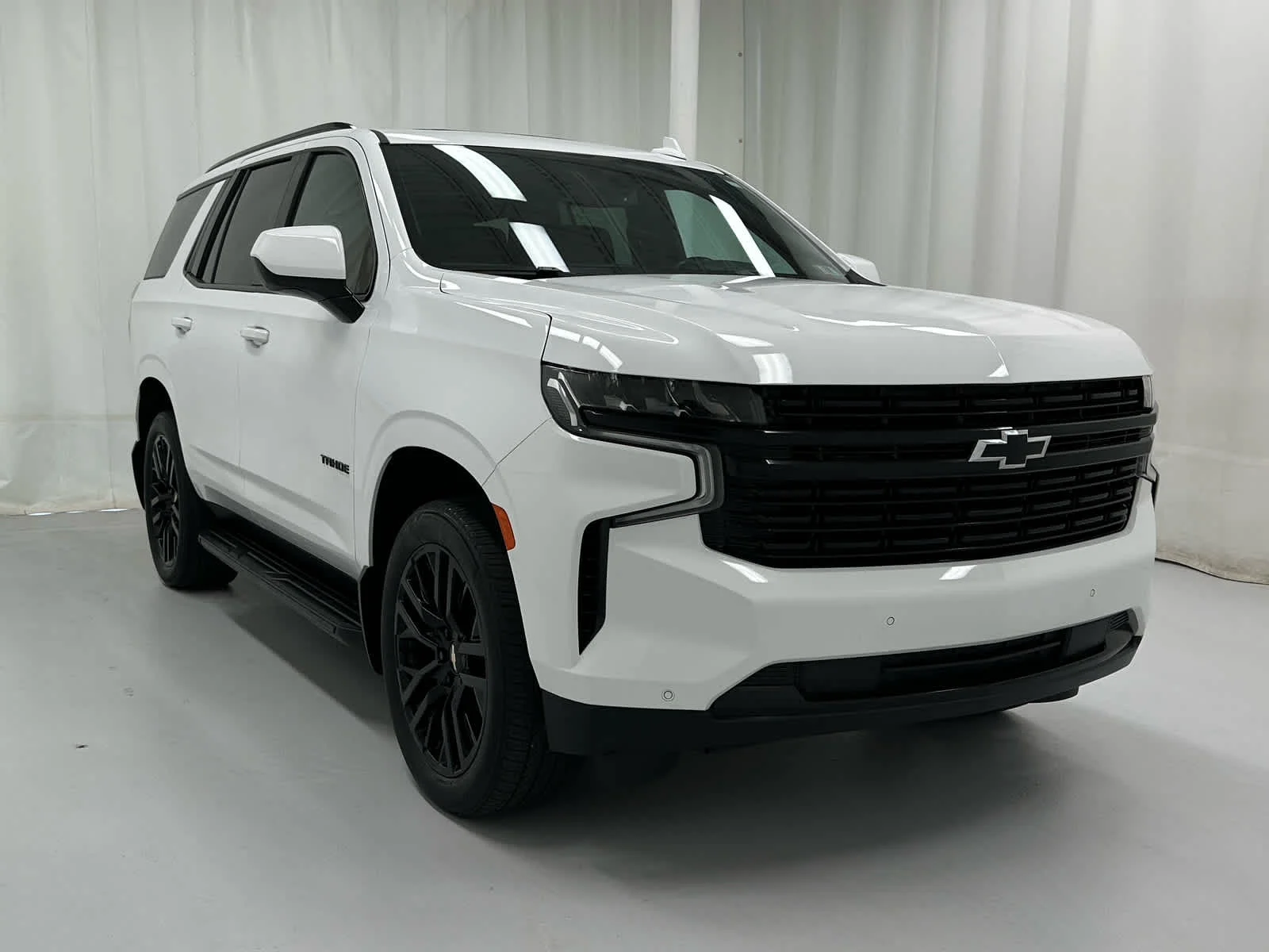 Used 2023 Summit White Chevrolet RST image 2