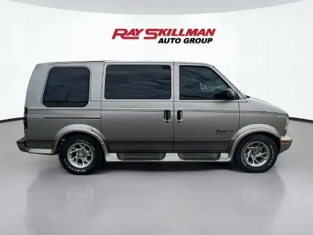 Used 2001 Gray GMC Upfitter image 7