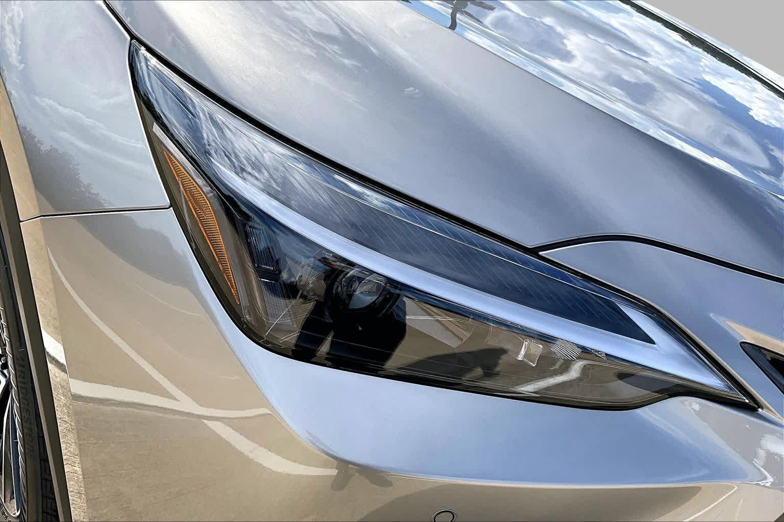 New 2026 Atomic Silver Lexus PREMIUM image 13