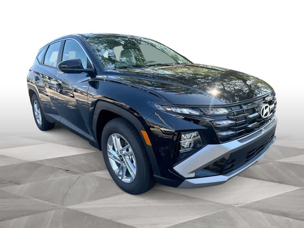New 2026 Phantom Black Hyundai SE FWD image 2