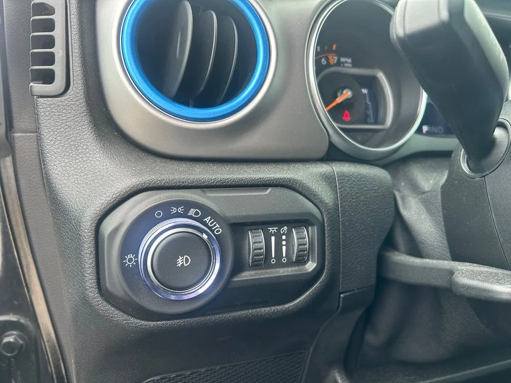 Used 2021 Black Jeep Unlimited Sport S image 14