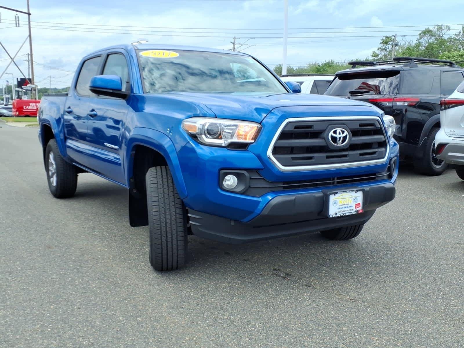 Used 2017 Blazing Blue Pearl Toyota SR5 image 3