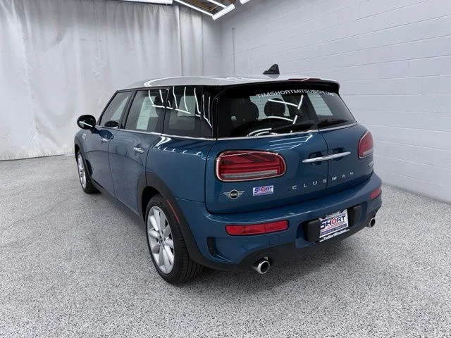 Used 2022 Blue MINI Signature image 4