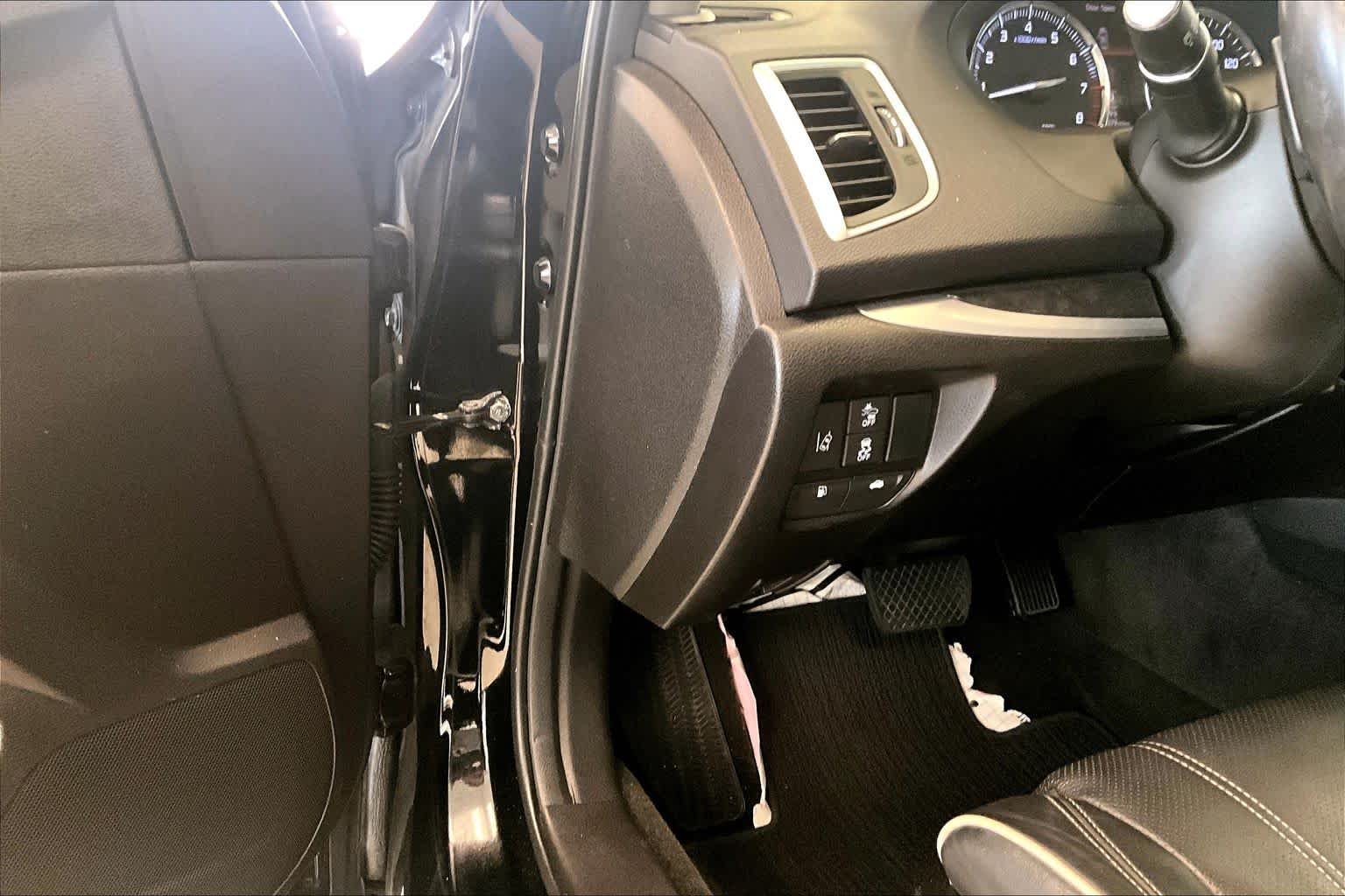 Used 2018 Crystal Black Pearl Acura w/Technology Pkg image 30