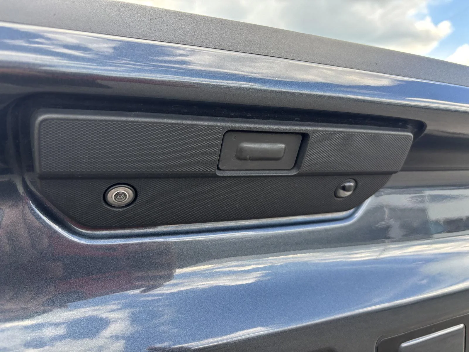 Used 2021 Shadow Gray Metallic Chevrolet LTZ image 38
