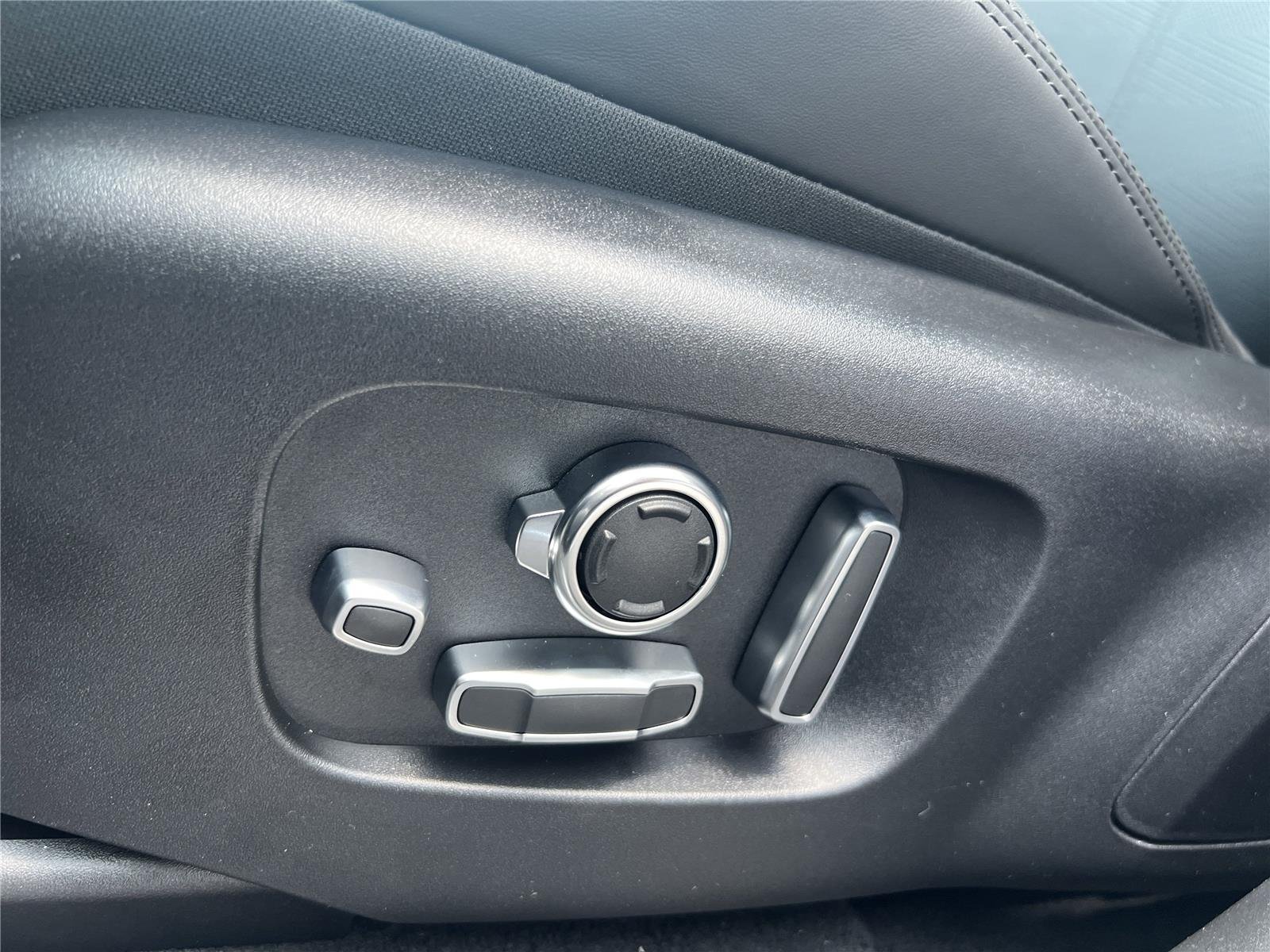 2026 Land Rover Range Rover Velar Autobiography - Photo 25