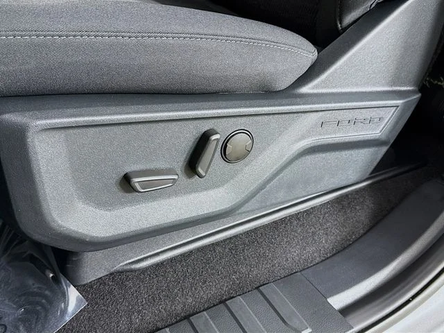 New 2026 Carbonized Gray Metallic Ford XLT image 19