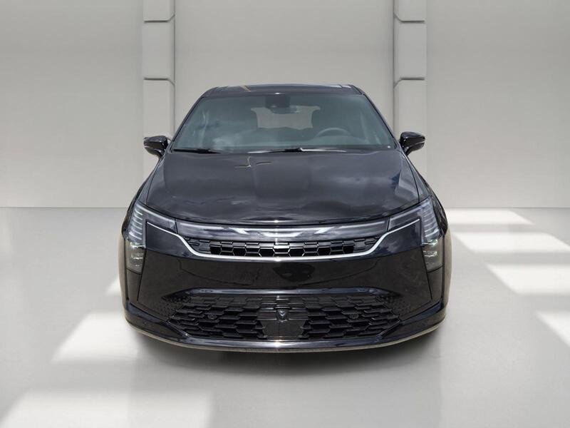 New 2027 Diamond Black Crystal Pearl-Coat Exterior Paint Chrysler SELECT FWD image 8