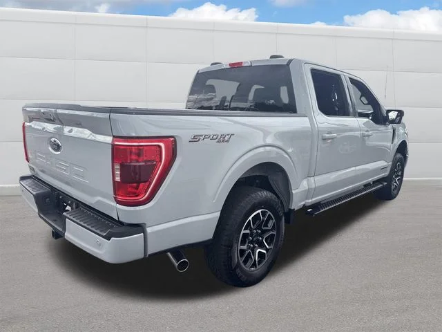 Used 2023 White Ford XLT image 5