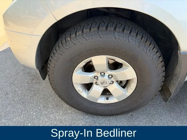 Used 2012 Silver Nissan SV image 11