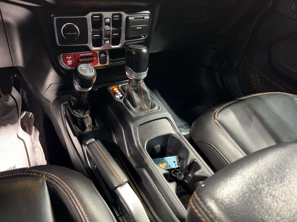 Used 2021 Crystal Metallic Jeep Mojave image 28