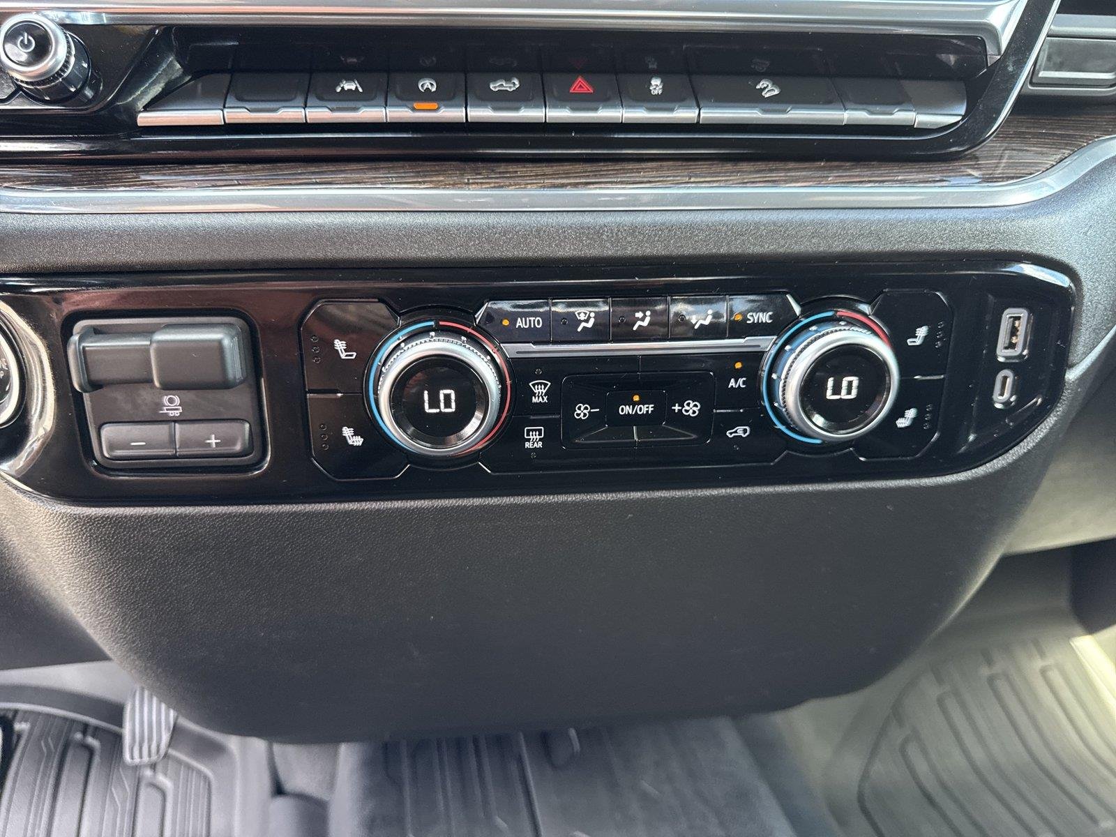 Used 2023 TITANIUM RUSH METALLIC GMC Elevation image 29