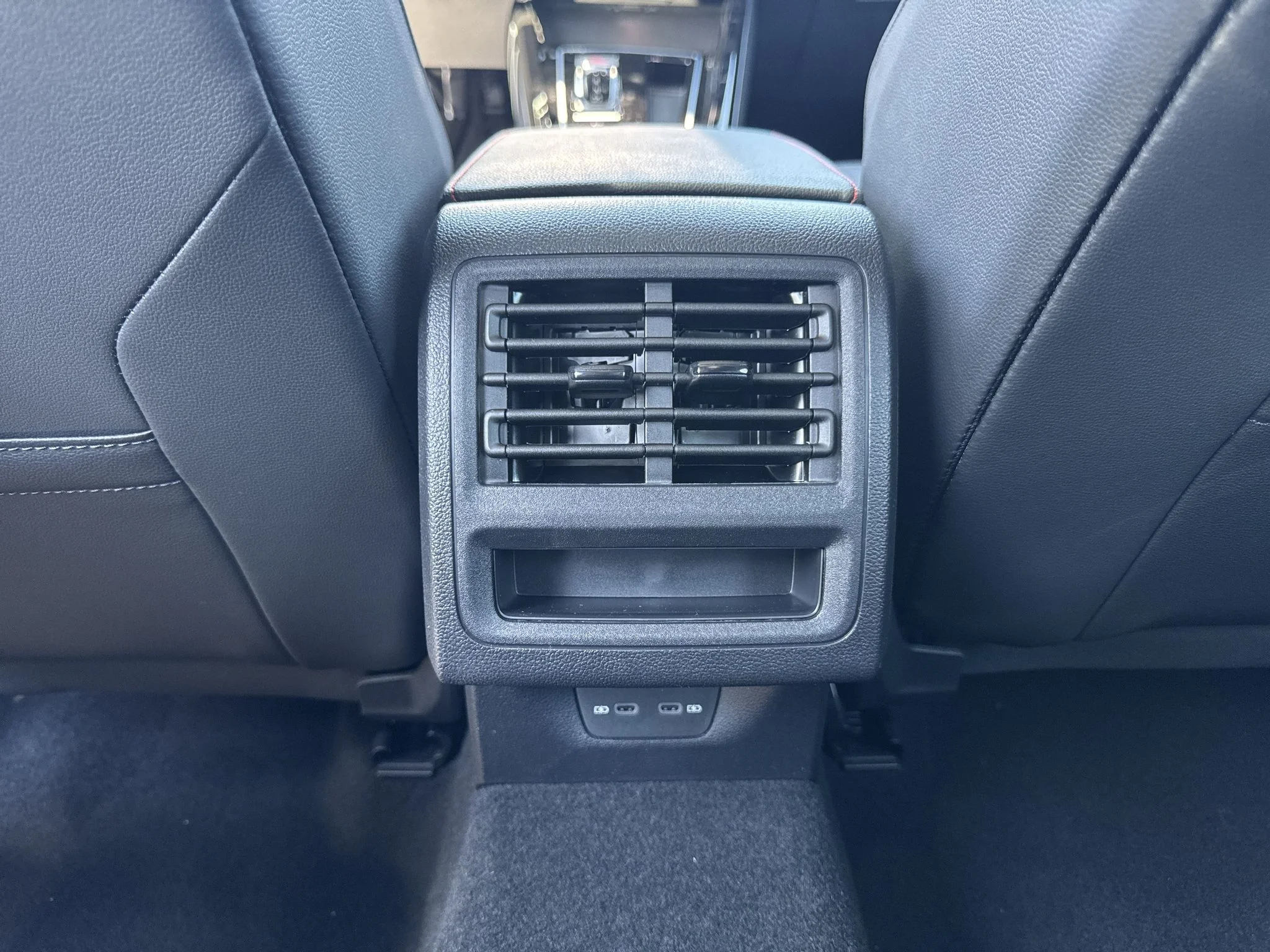 New 2026 Moonstone Gray Volkswagen SE image 30