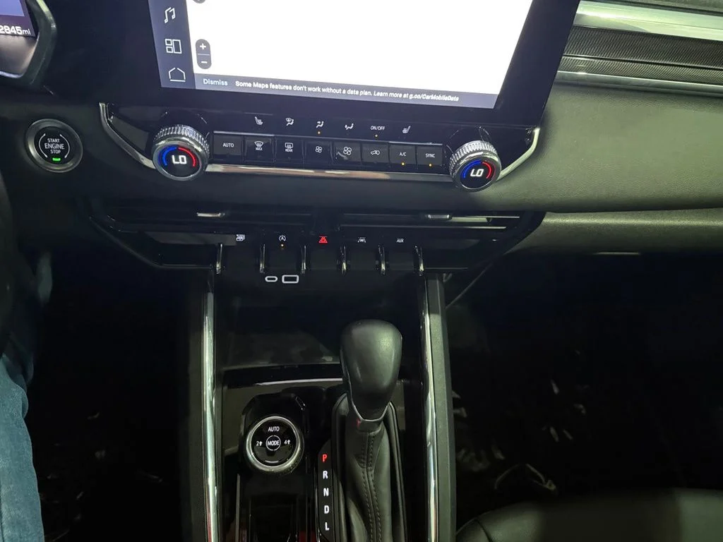 Used 2024 Onyx Black GMC Elevation image 21