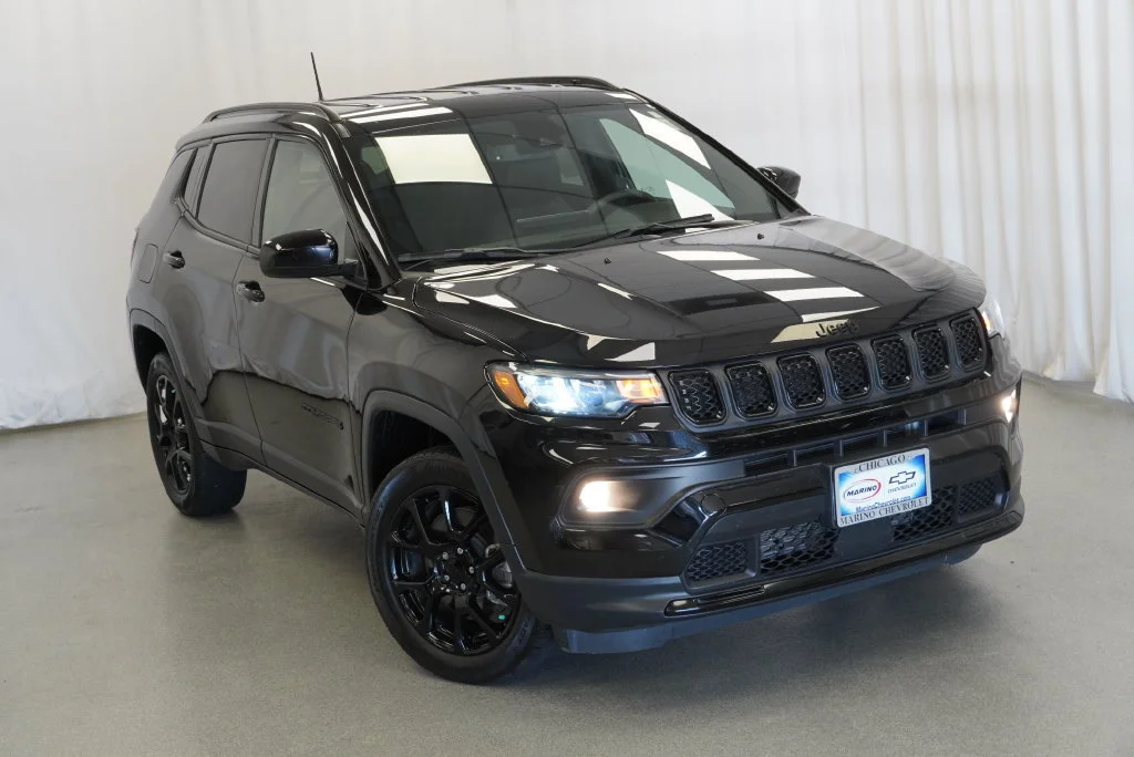 Used 2023 Black Jeep Altitude 4x4 image 35