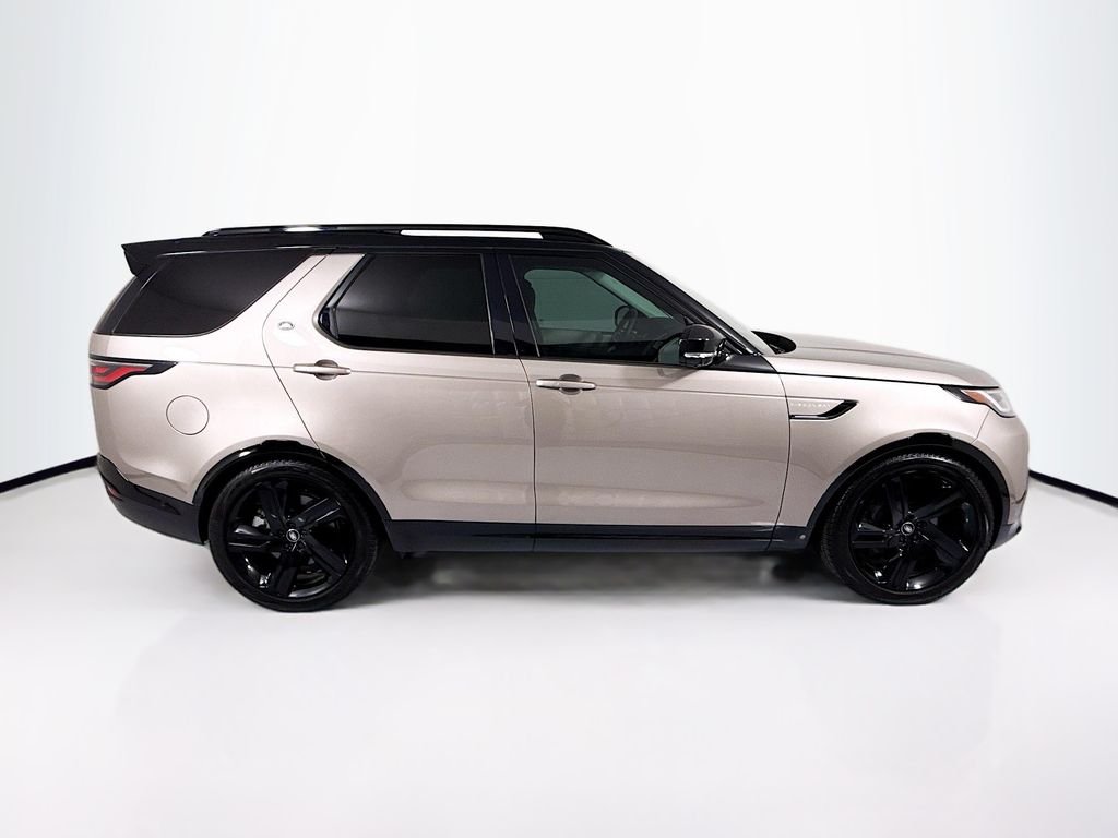 Used 2025 Lantau Bronze Metallic Land Rover Dynamic SE image 4