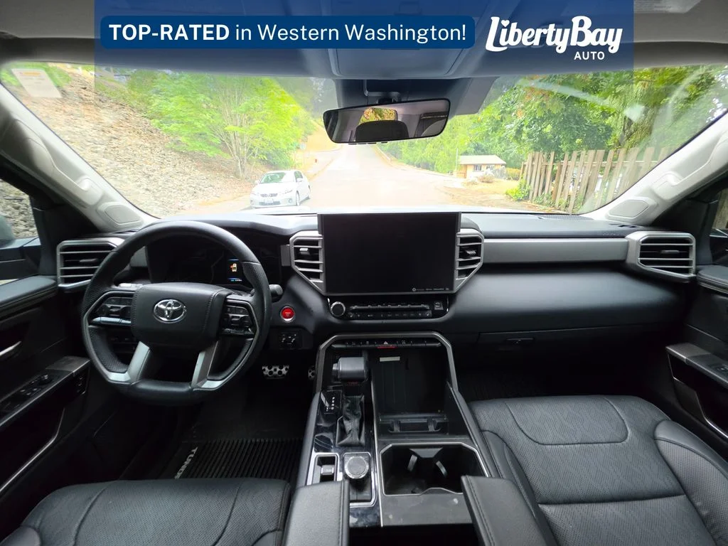 Used 2022  Toyota Limited image 11