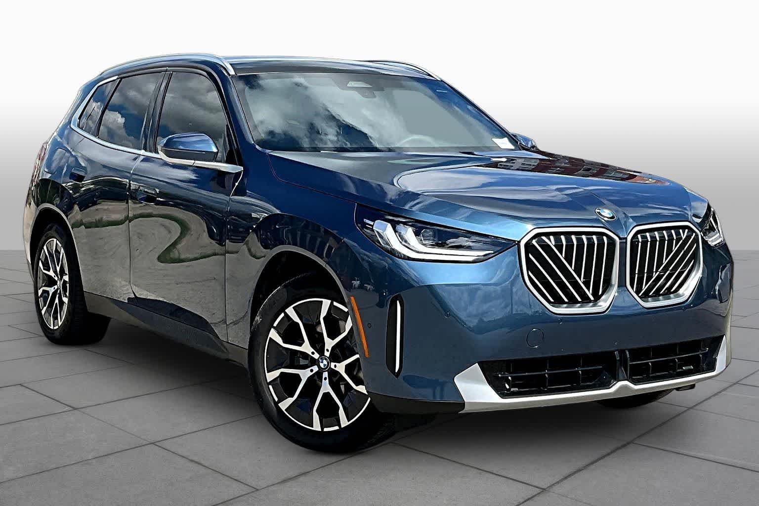 Used 2026 Arctic Race Blue Metallic BMW 30 xDrive image 2