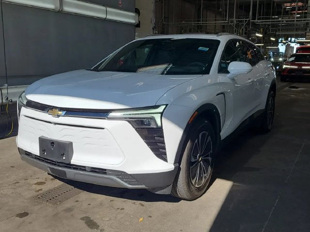 Used 2024 Chevrolet Blazer EV LT with VIN 3GNKDBRJ5RS261559 for sale in Bloomington, IL