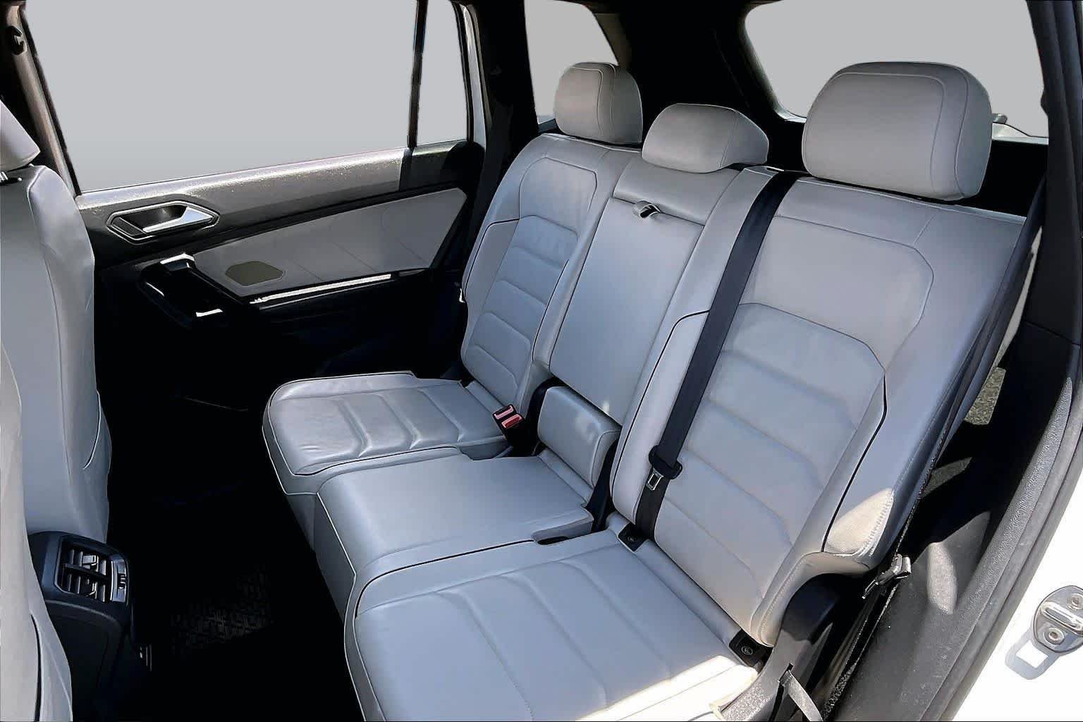 Used 2021 Pure White Volkswagen SEL Premium R-Line image 21