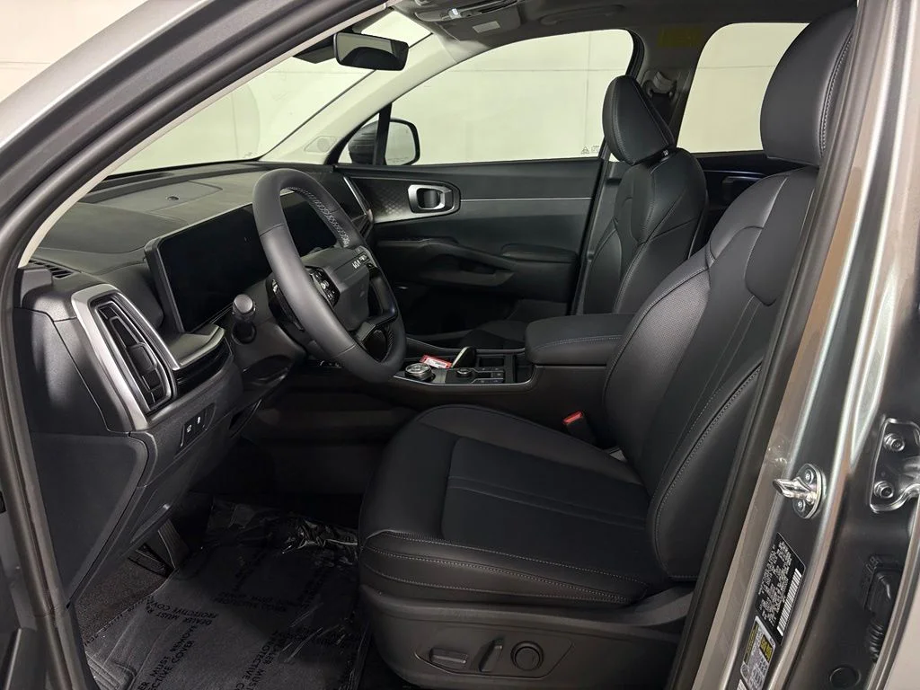 New 2026 Steel Gray Kia EX image 16