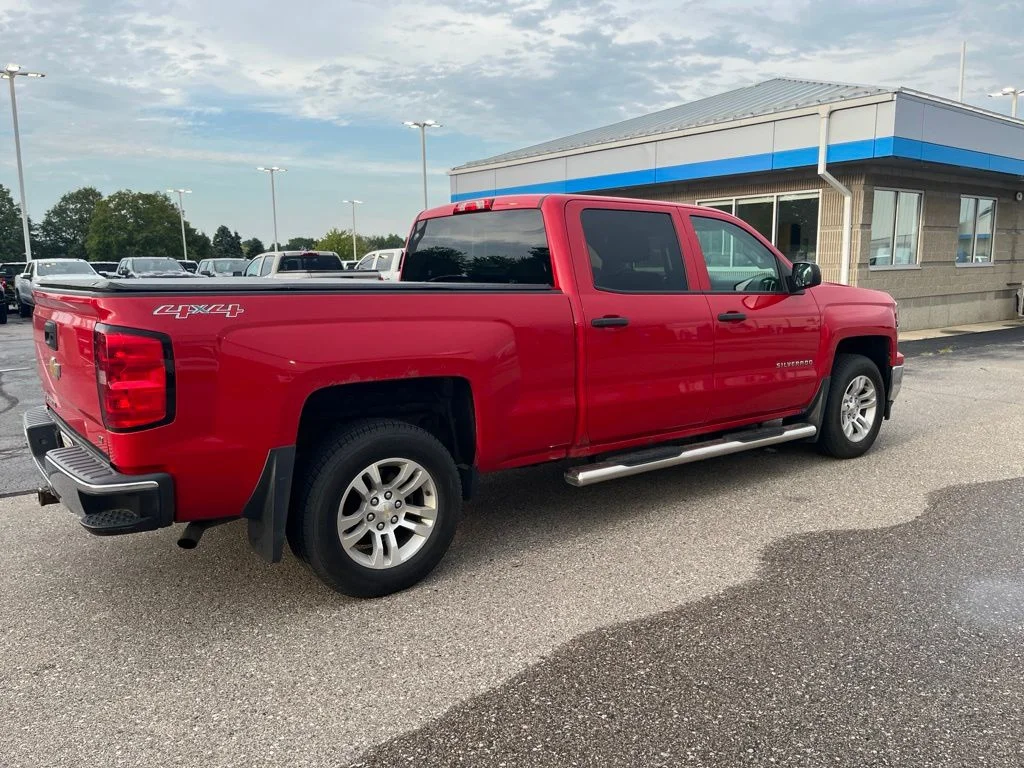 Used 2014 Red Chevrolet LT image 9