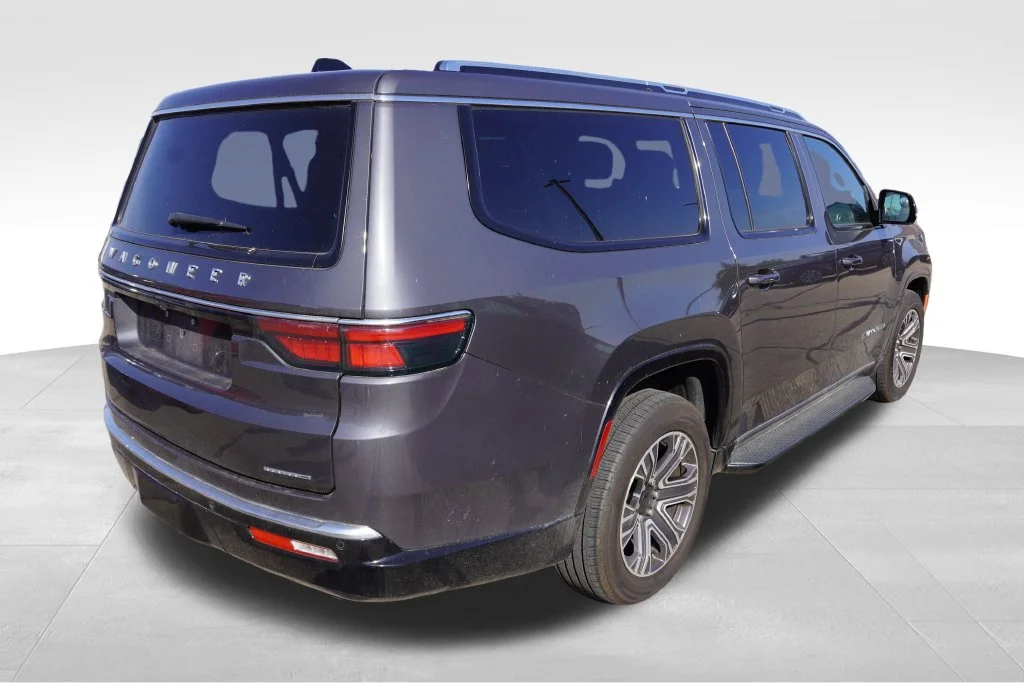 Used 2024 Baltic Gray Metallic Clearcoat Jeep Series II image 2