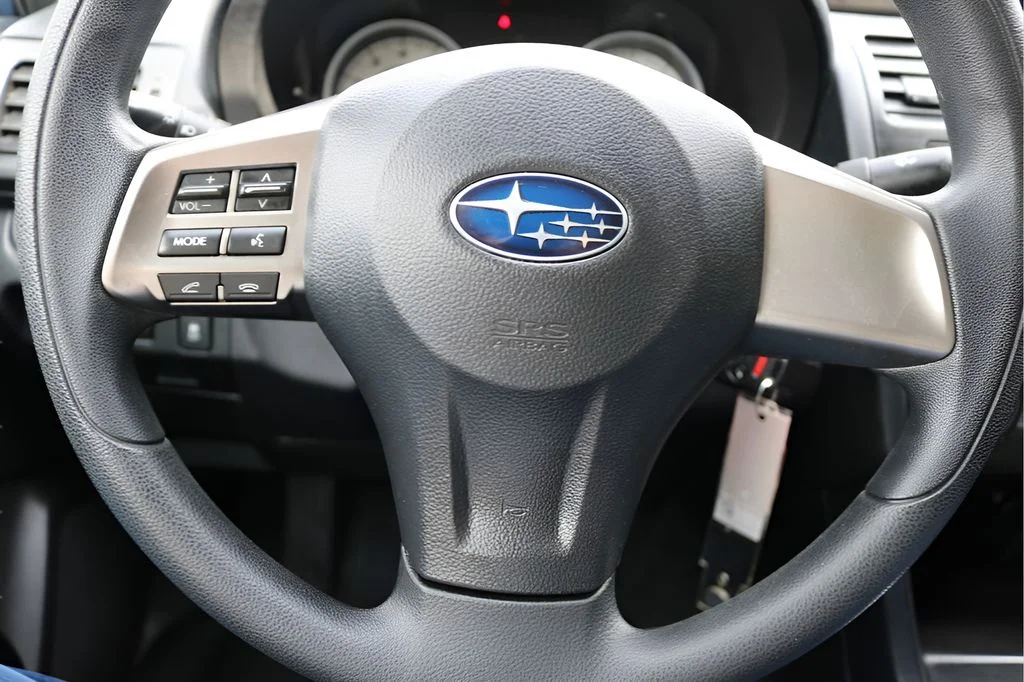 Used 2014 Blue Subaru 2.0i image 20