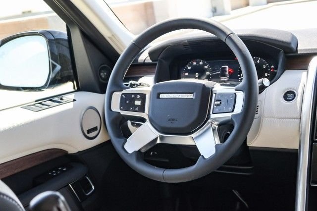 Used 2025 Gray Land Rover Dynamic SE image 19
