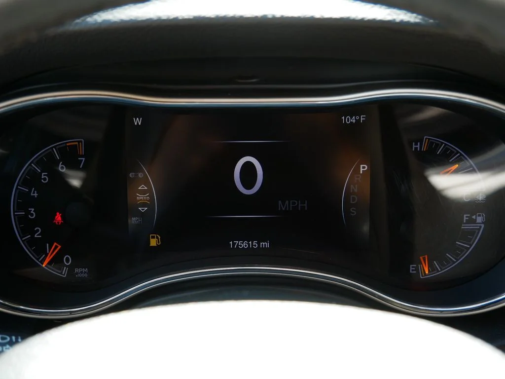 Used 2015 White Jeep Limited image 20