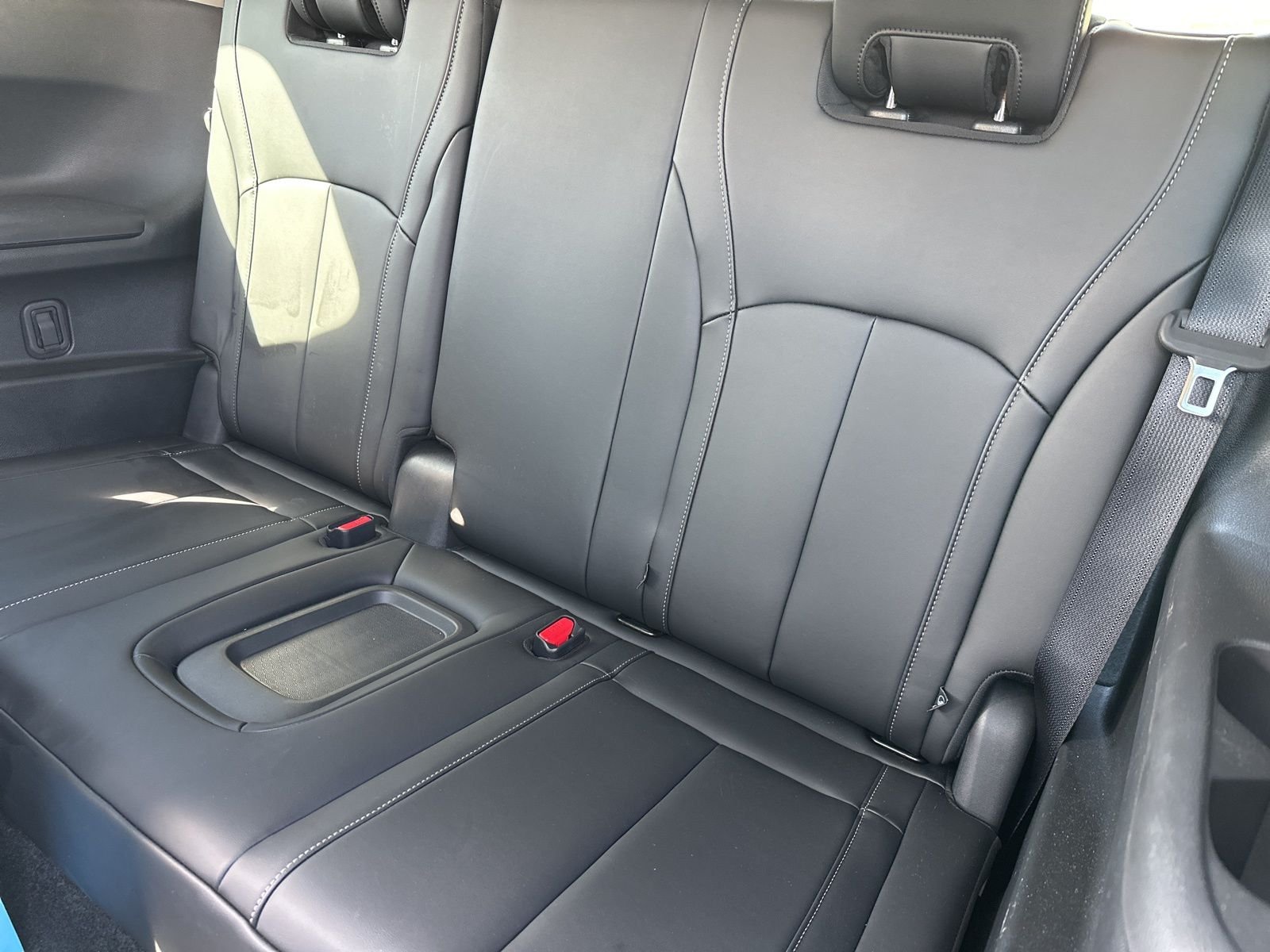 Used 2026 White INFINITI LUXE image 6