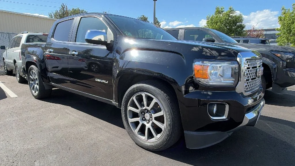2019 GMC Canyon 4WD Denali Crew Cab Short Box's photo