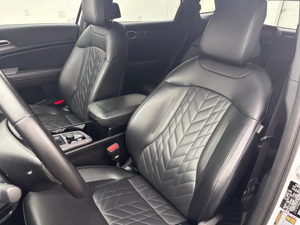 Used 2023 White Kia X-Line image 23
