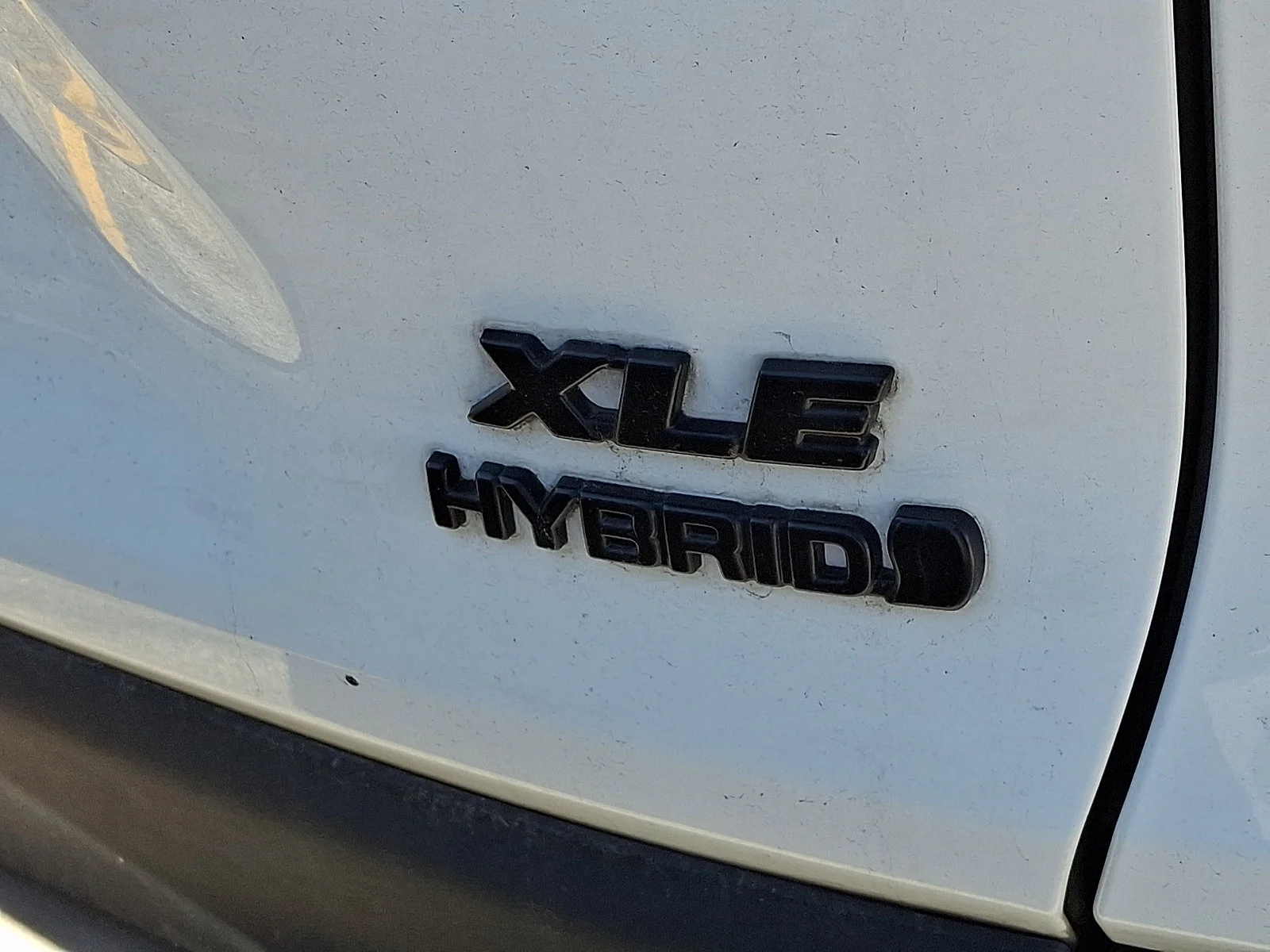 Used 2021 White Toyota XLE image 12